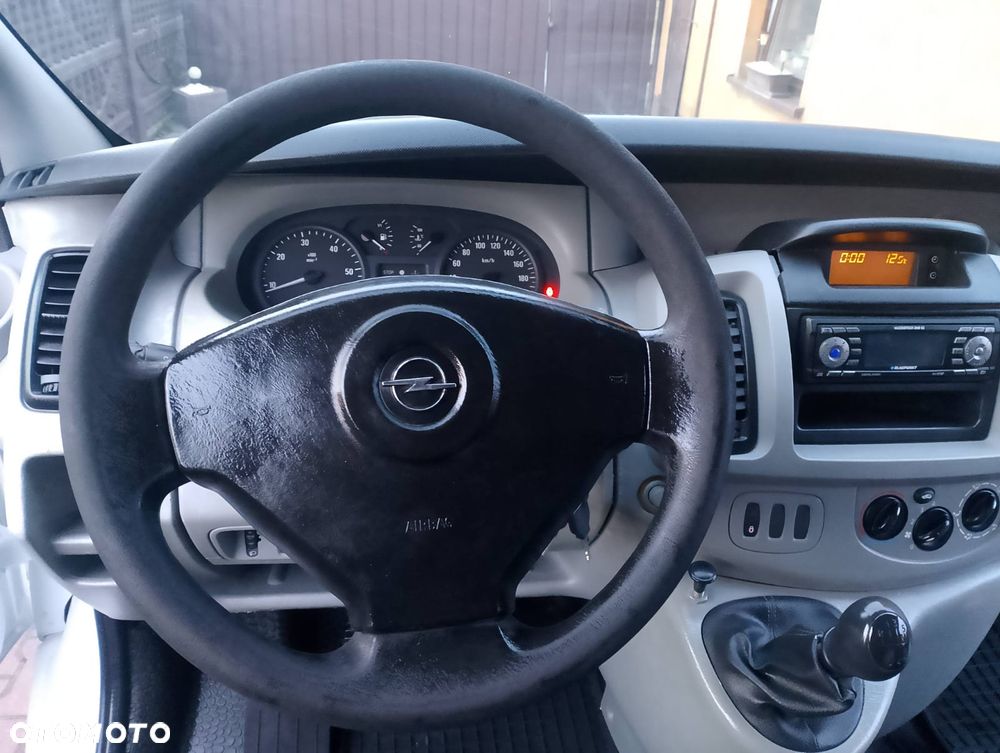 Opel Vivaro - 12