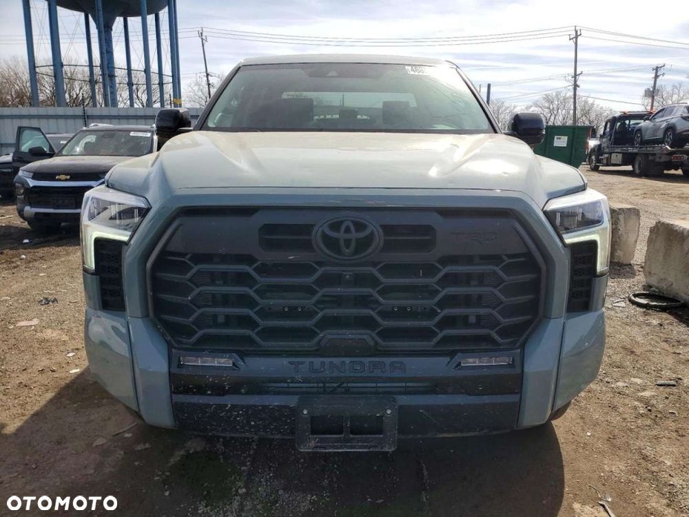 Toyota Tundra - 6
