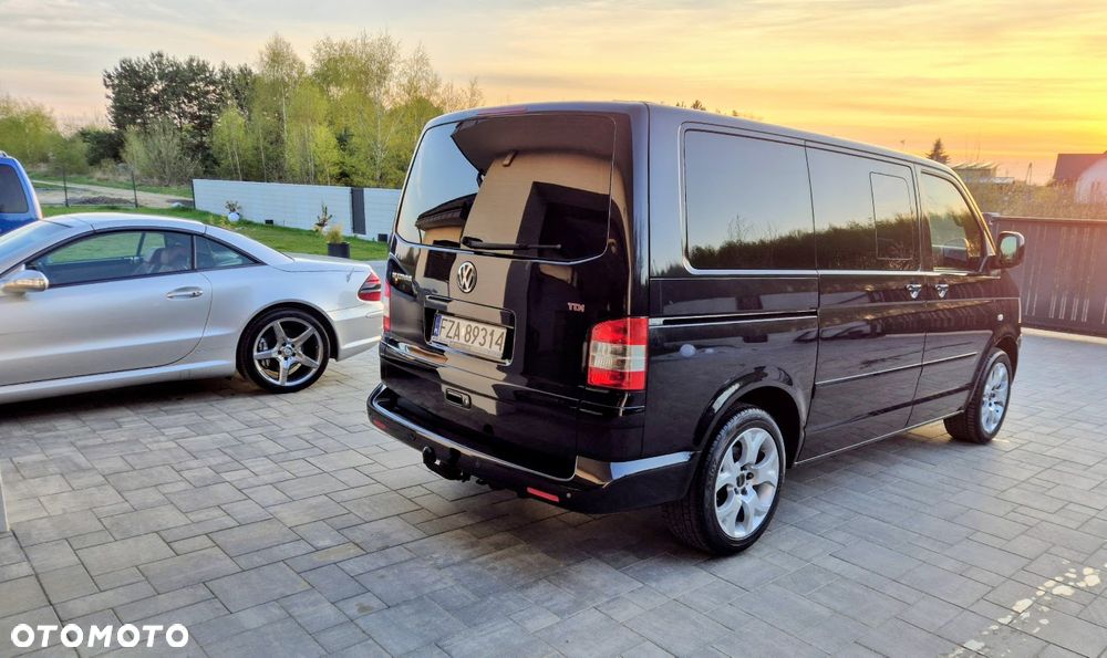 Volkswagen Multivan - 5