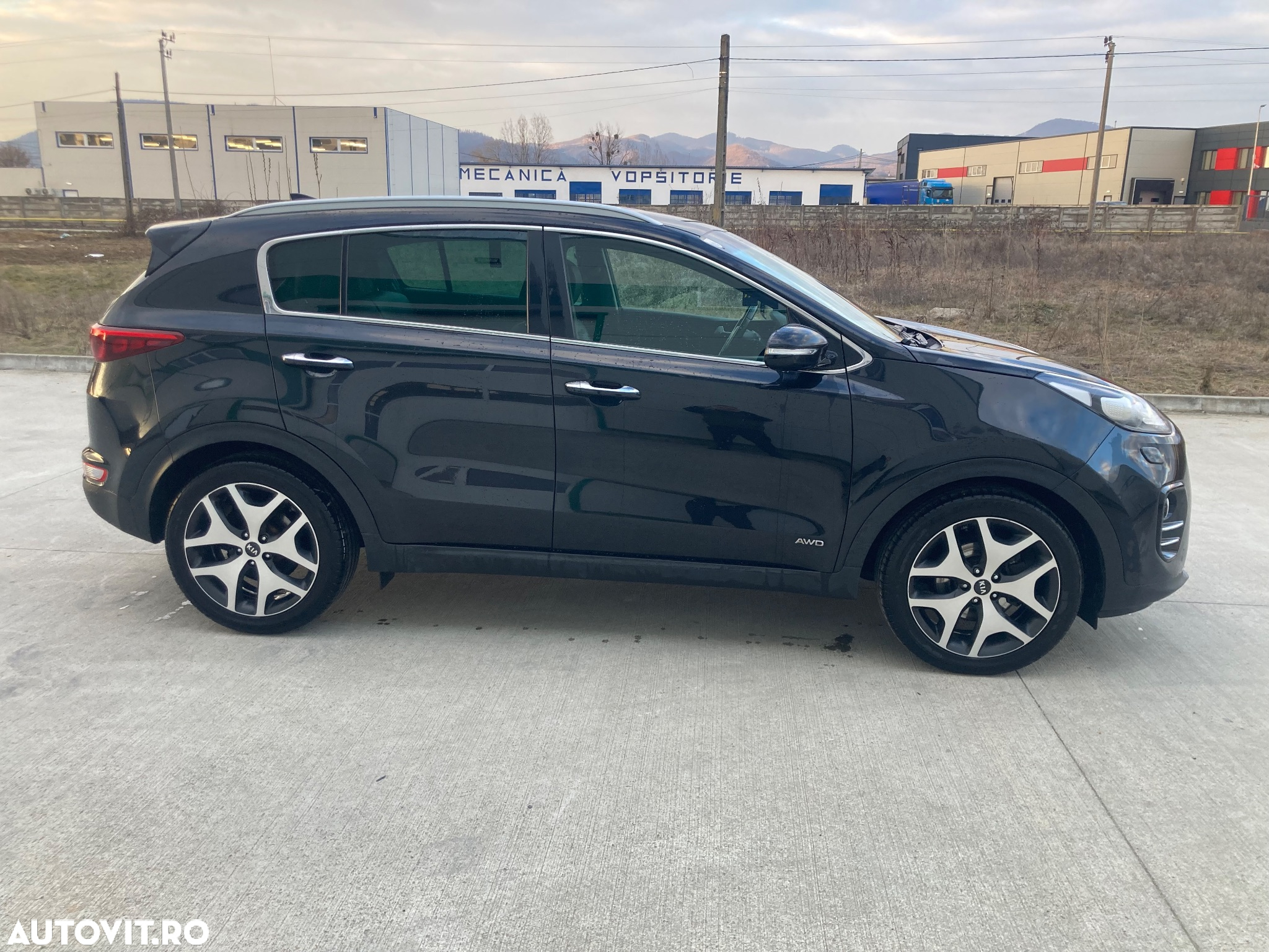 Kia Sportage 2,0 CRDI AWD Aut. Platinum - 5