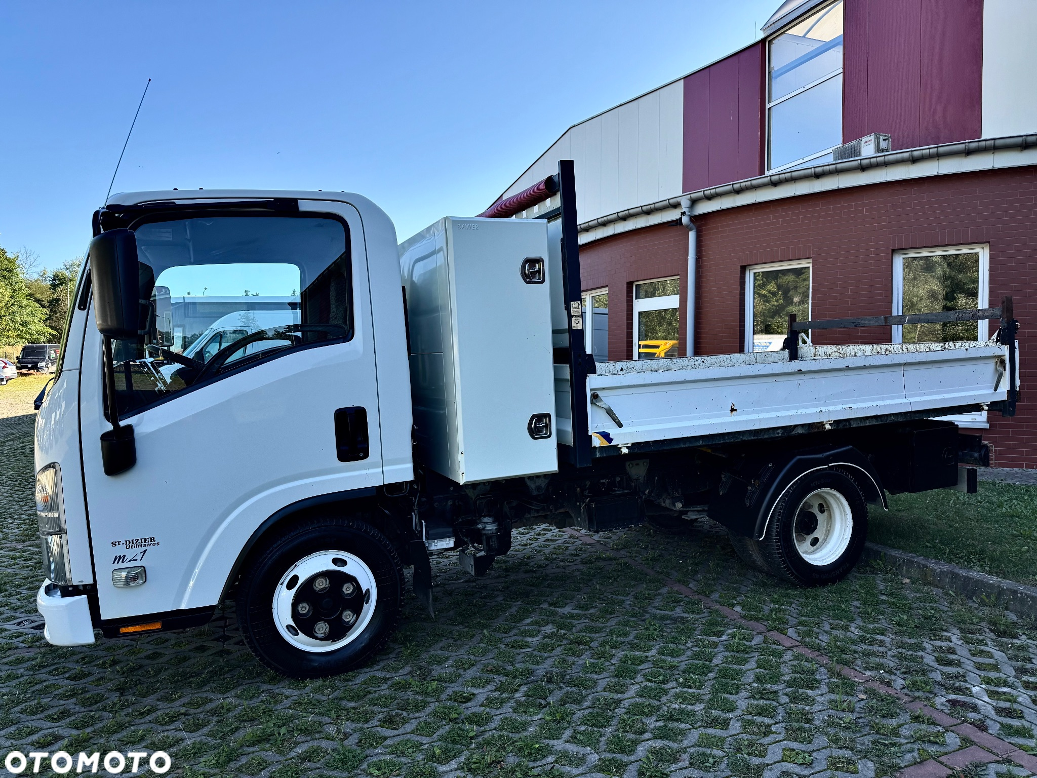 Isuzu N1R - 5