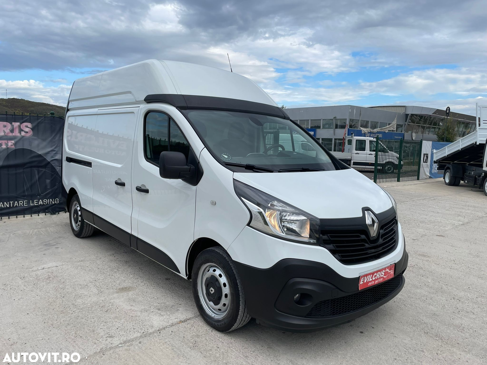 Renault Trafic L2H2 SUPRAINALTAT - 9