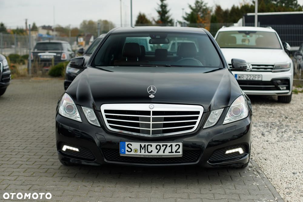 Mercedes-Benz Klasa E 350 CGI BlueEFFICIENCY 7G-TRONIC Avantgarde - 2