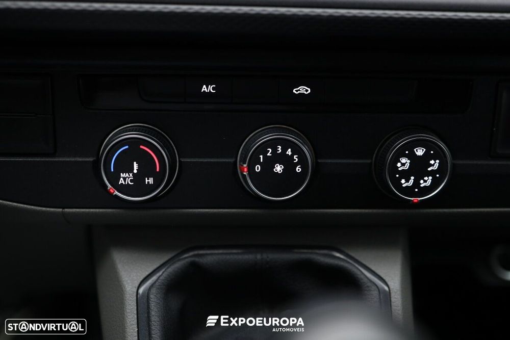 VW Transporter 2.0 Tdi 3 Lug. C/iva dedutivel - 16