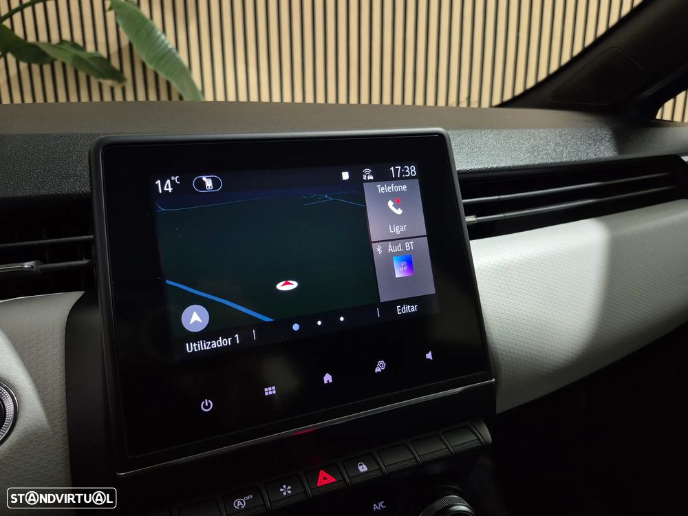 Renault Clio TCe 90 CVT EVOLUTION - 15