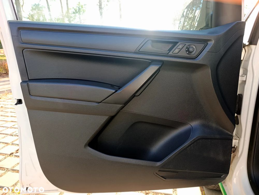 Volkswagen Caddy MAXI - 17
