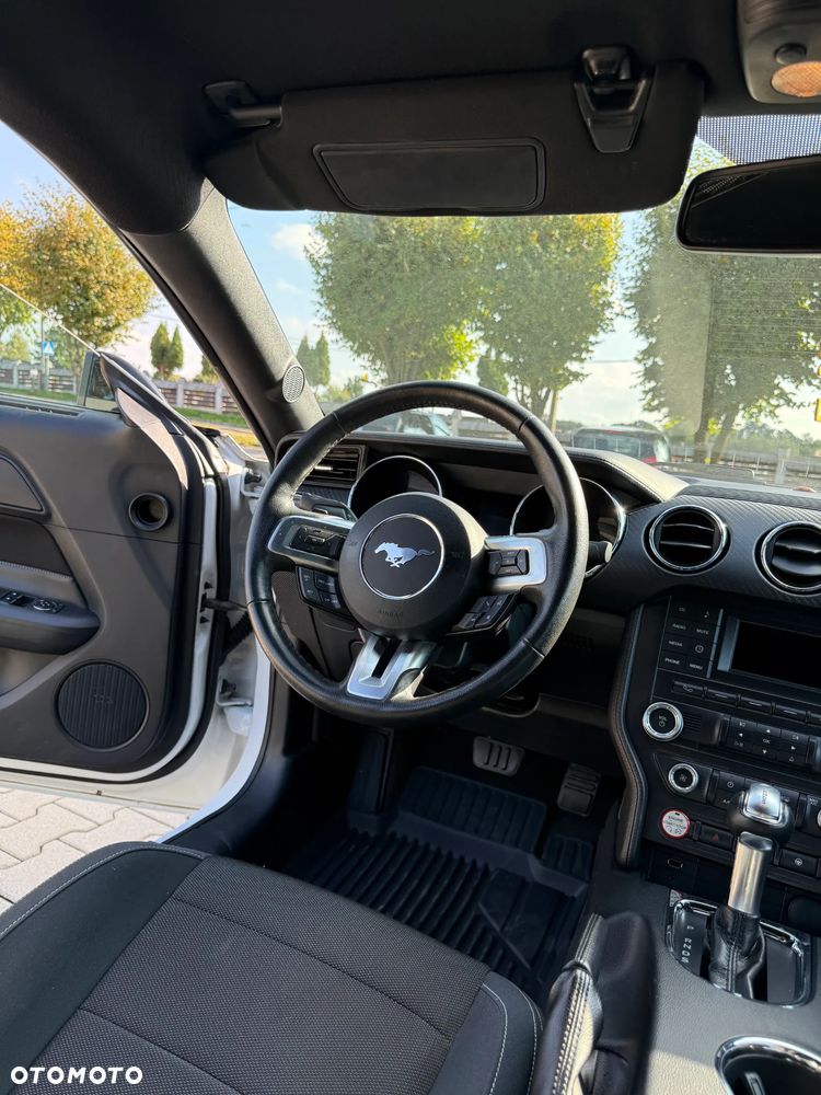 Ford Mustang 3.7 V6 Premium - 10