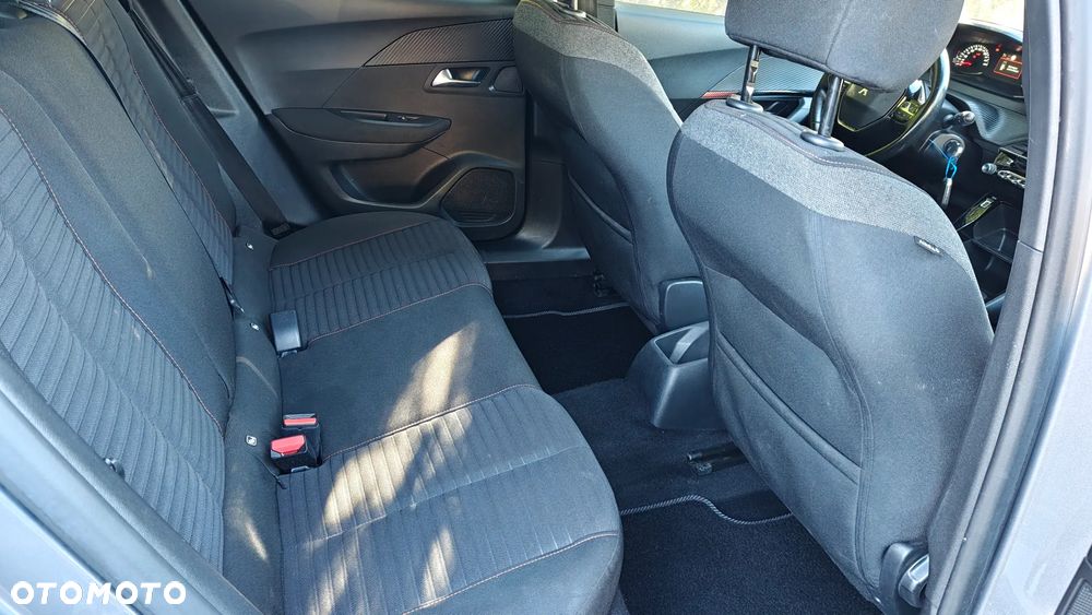 Peugeot 2008 - 9