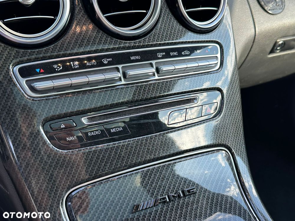 Mercedes-Benz Klasa C 180 7G-TRONIC - 19