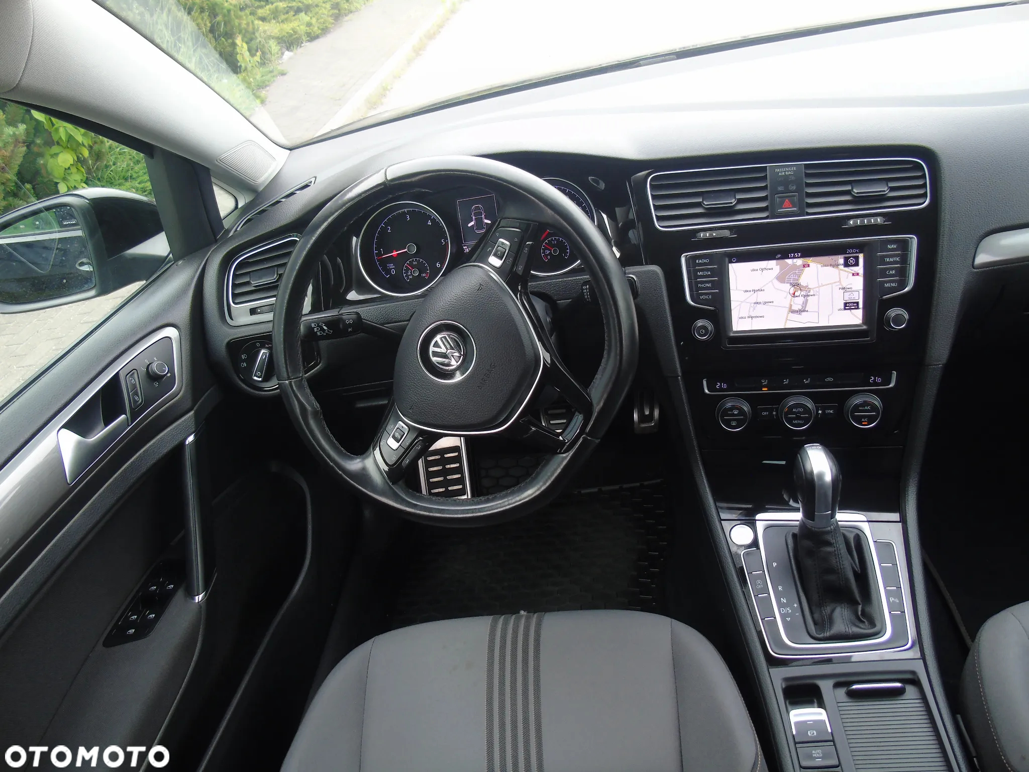 Volkswagen Golf VII 1.6 TDI BMT Highline DSG - 8