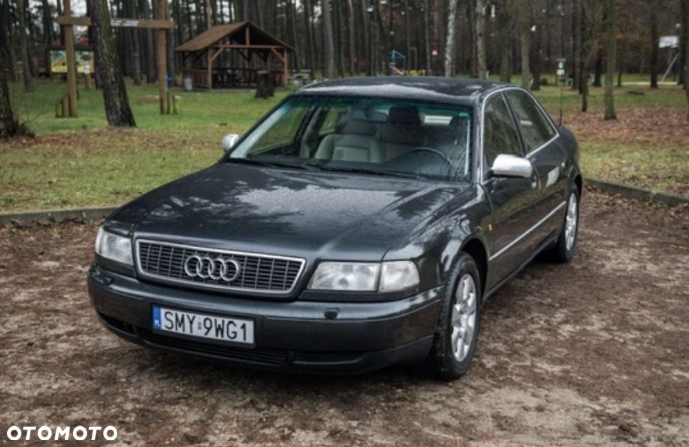 Audi S8 - 1