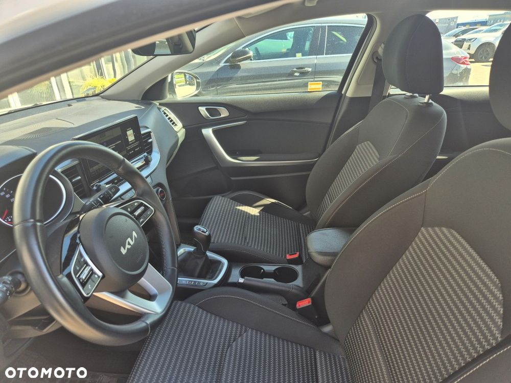 Kia Ceed 1.5 T-GDI M - 9