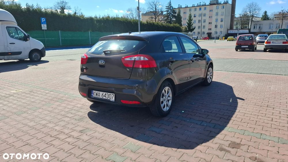 Kia Rio 1.4 M (klm) - 3