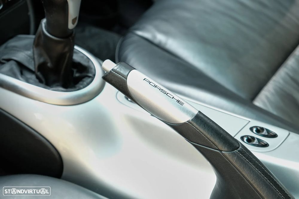 Porsche 911 (996) Carrera 4 Coupé - 39