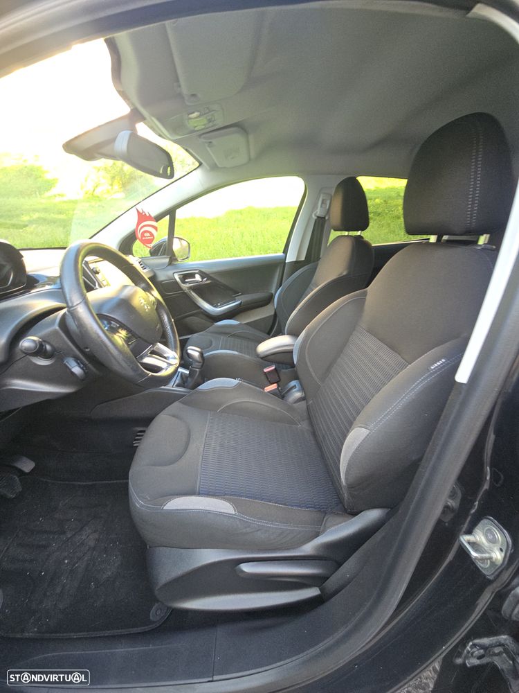 Peugeot 208 1.4 VTi Allure - 15