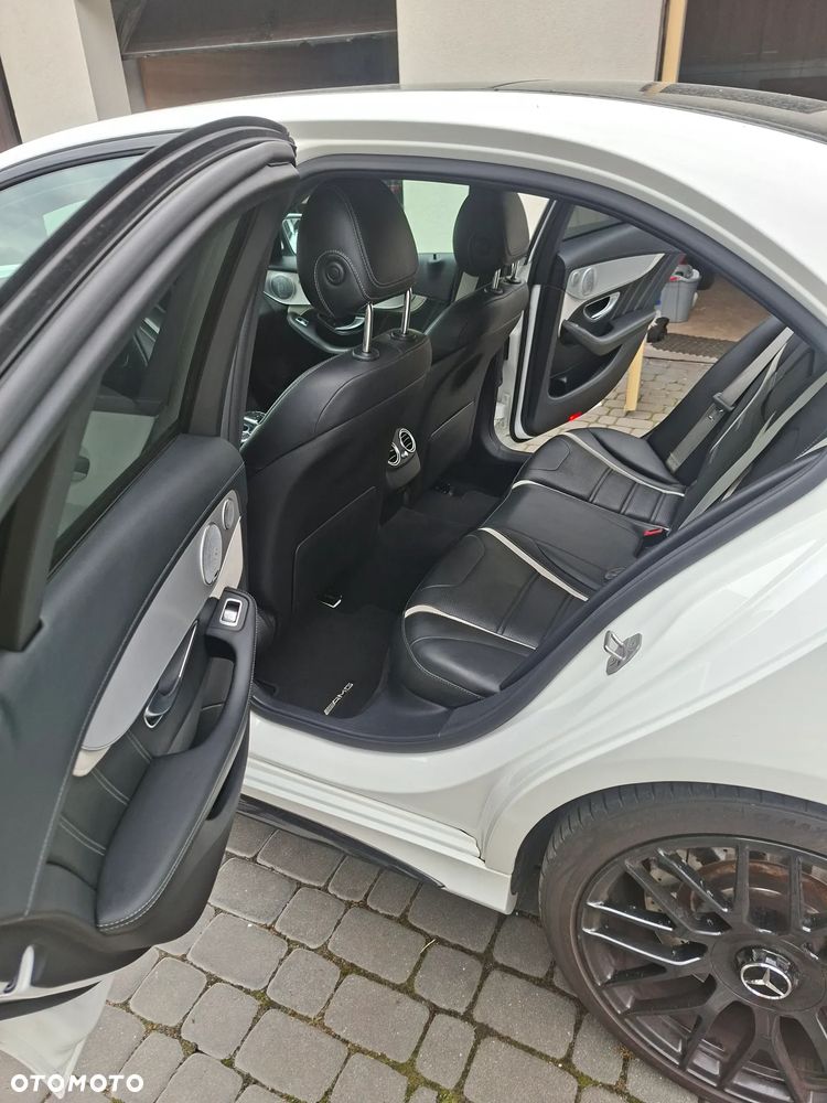 Mercedes-Benz C-Class 2016 photo 4