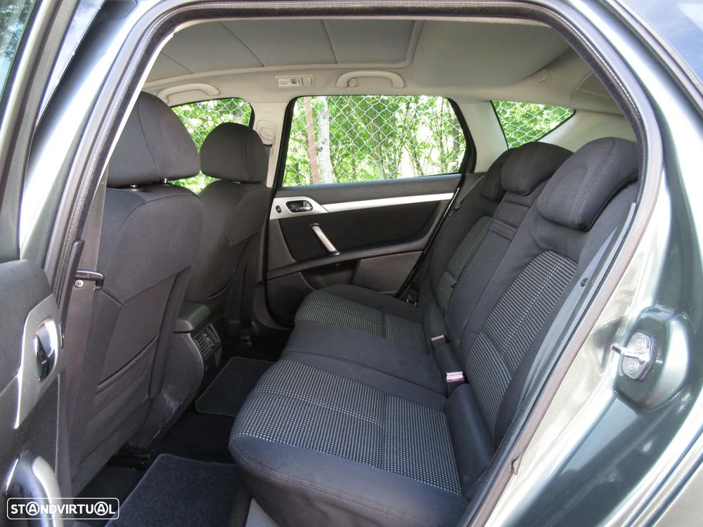 Peugeot 407 SW 1.6 HDi Executive - 21