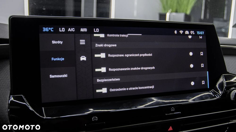 Citroën C5X 1.6 PureTech Shine EAT8 - 33