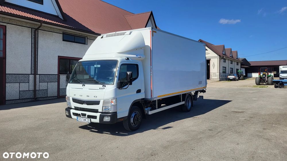 Mitsubishi Canter Fuso /Chłodnia/Mroźnia/kontener/ Izoterma/ Agregat Thermo King 450 e / Winda DHOLLANDIA 1500 KG / Mały przebieg tylko 91 tys Polski Salon ! - 1