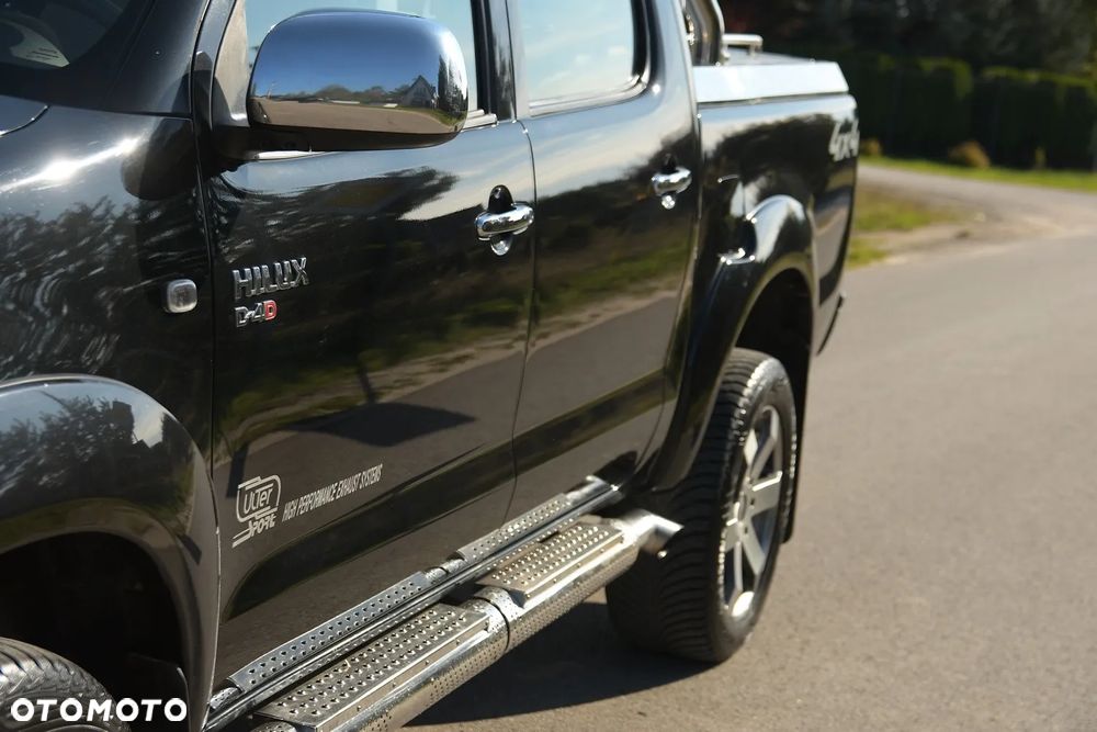 Toyota Hilux 2.5 D-4D SR5 Pakiet Plus - 13