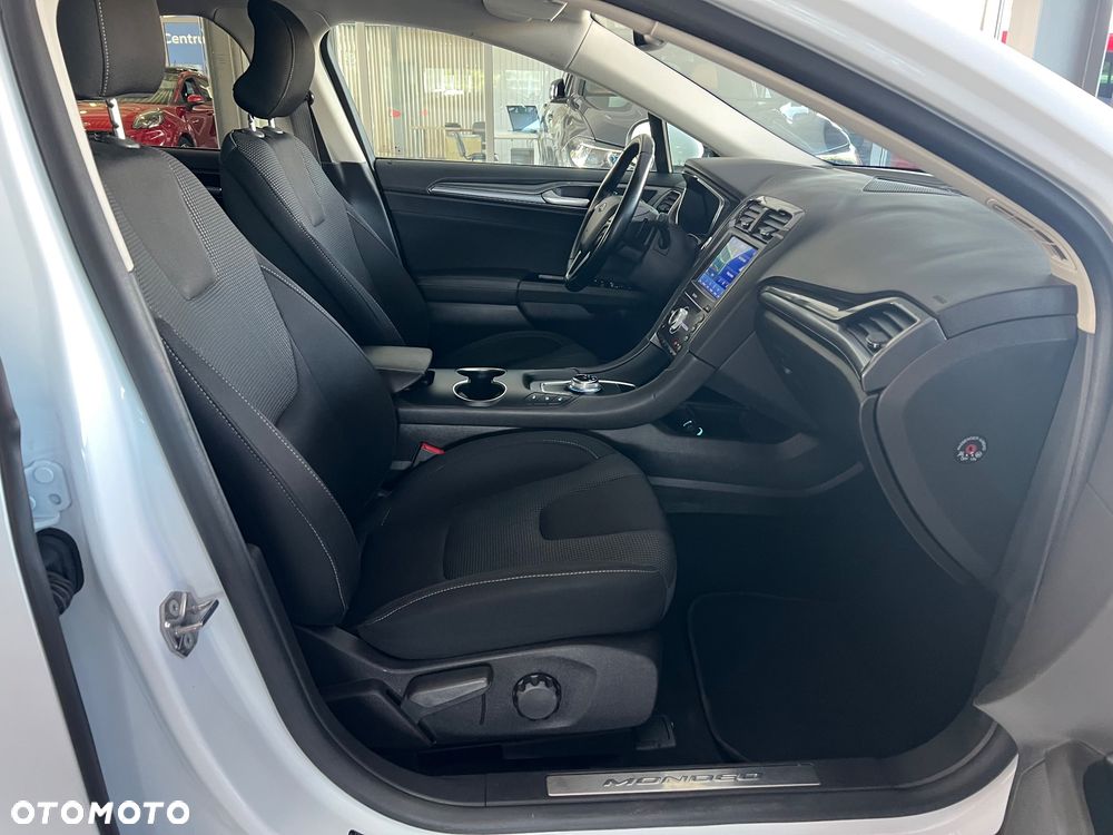 Ford Mondeo 2.0 EcoBlue Titanium - 41