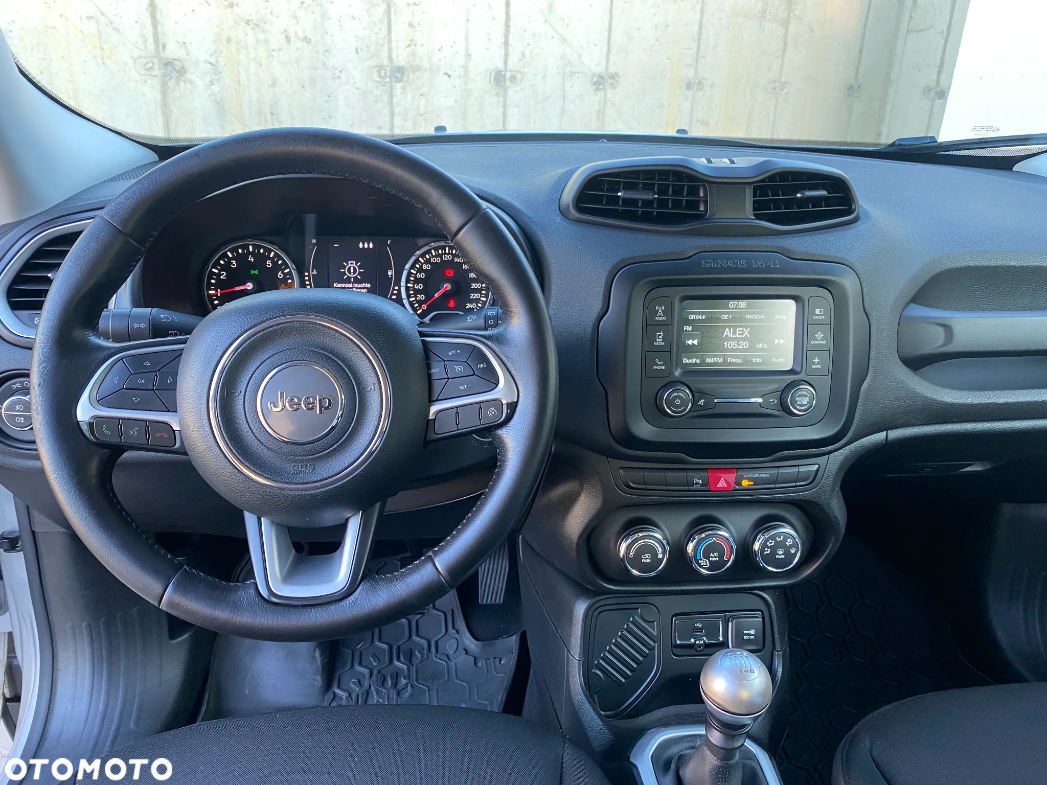 Jeep Renegade - 10