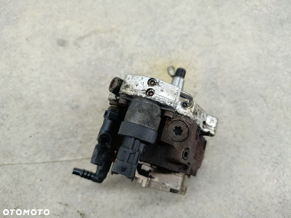 POMPA WTRYSKOWA OPEL VIVARO A 8200170377 0445010033  BOSCH 2.5 DTI - 2
