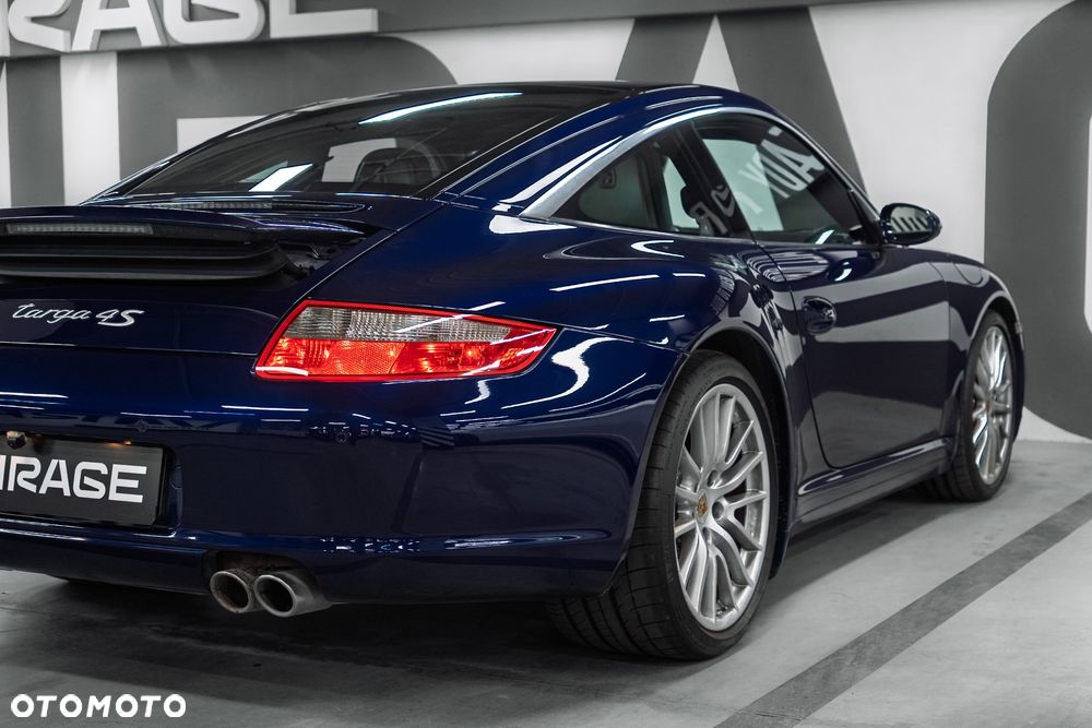 Porsche 911 - 18