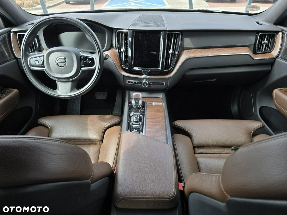 Volvo XC 60 B5 D AWD Inscription - 14
