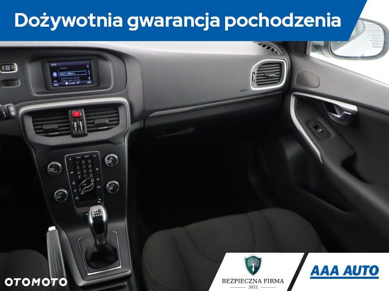 Volvo V40 - 10