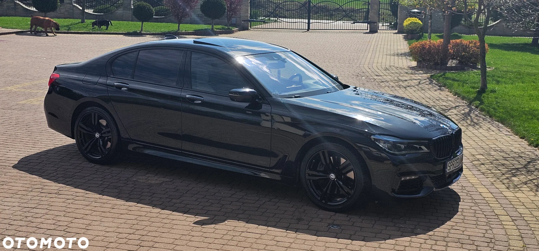 BMW Seria 7 750i xDrive - 14