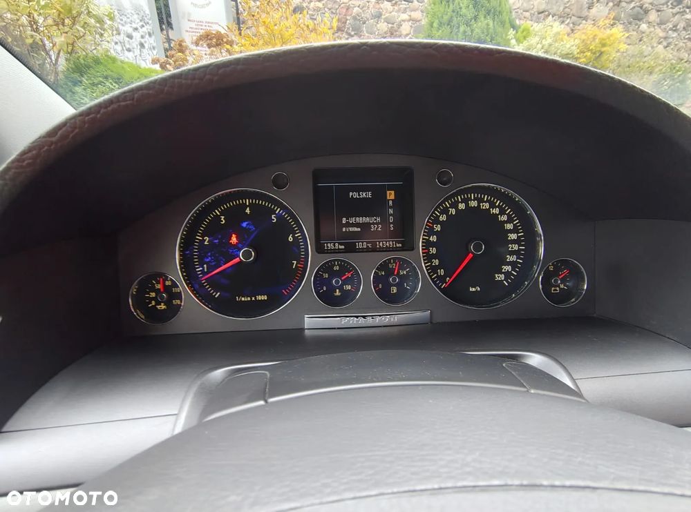 Volkswagen Phaeton - 6