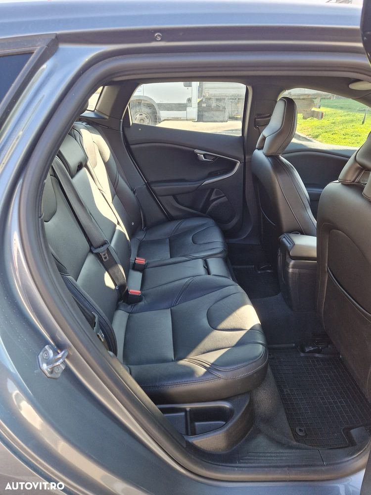 Volvo V40 D2 Aut. Momentum - 15