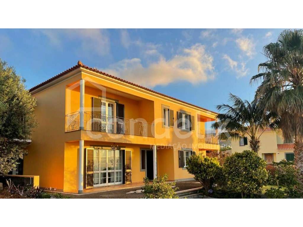 Dual-Living Versatility | Prime Location | Incredible Views - Grande imagem: 5/21