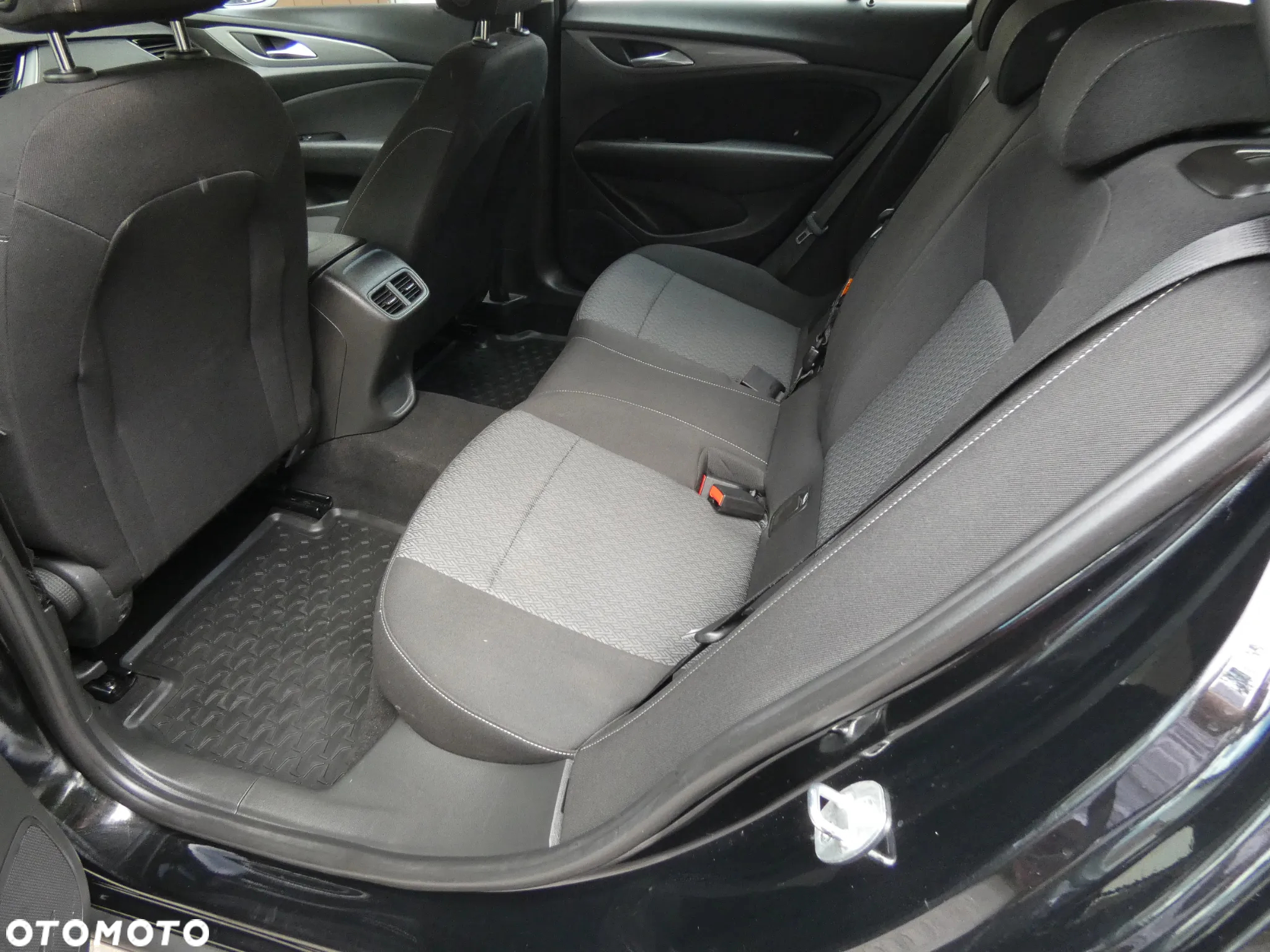 Opel Insignia Sports Tourer 1.6 Diesel Automatik Ultimate - 38