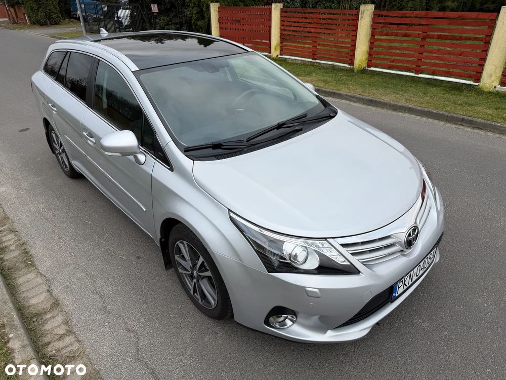 Toyota Avensis Touring Sports 1.8 Business Edition - 35