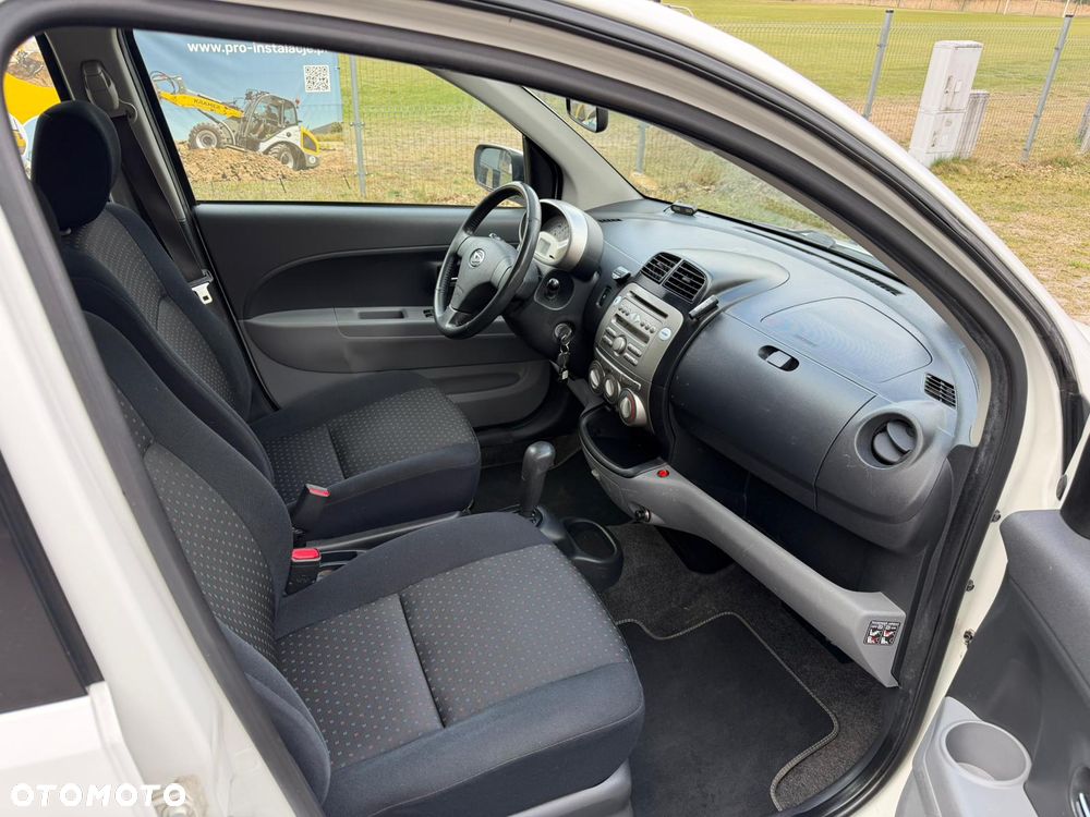 Daihatsu Sirion - 4