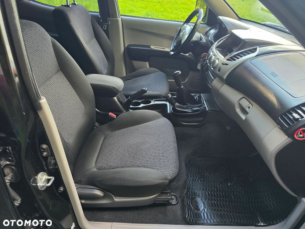 Mitsubishi L200 2.5 DID DC Intense HP - 17