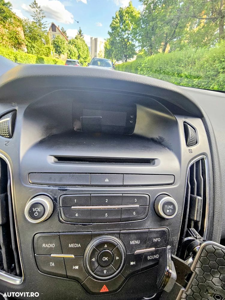 Ford Focus 1.0 EcoBoost Trend - 13