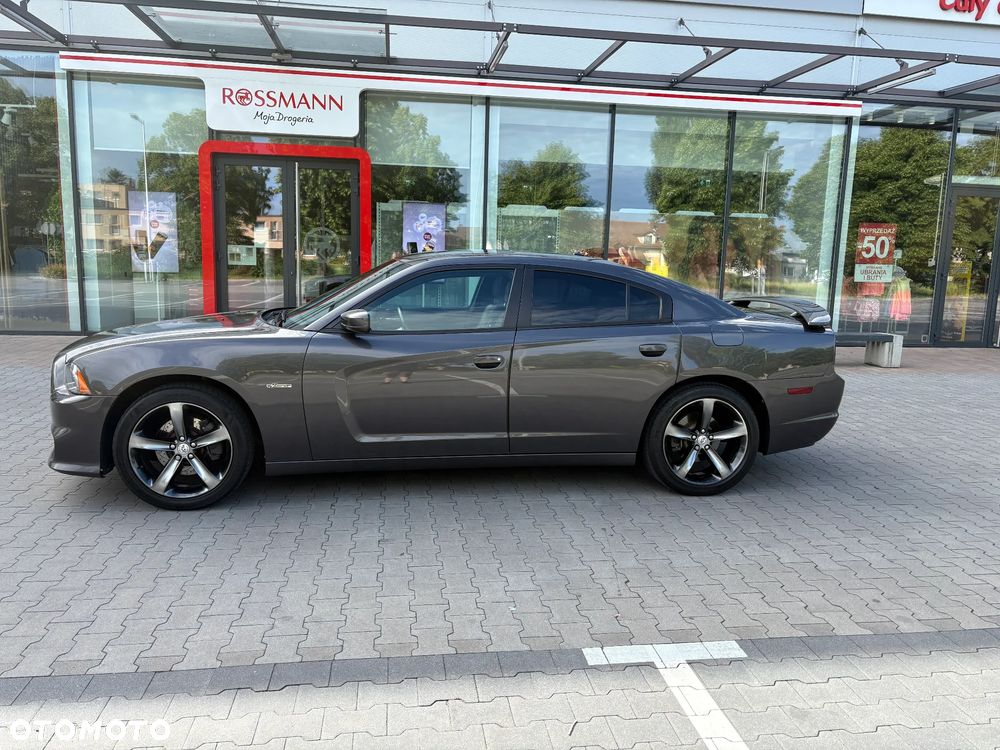 Dodge Charger 5.7 V8 RT - 4