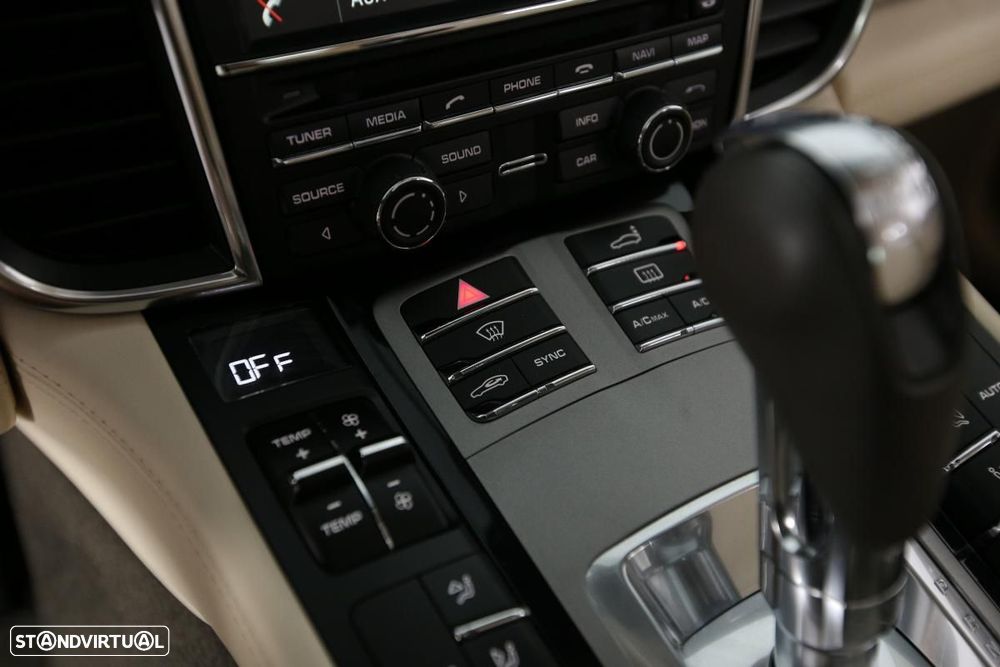 Porsche Panamera S e-Hybrid - 24