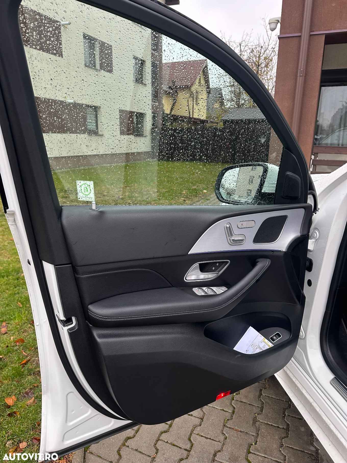 Mercedes-Benz GLE 300 d 4Matic 9G-TRONIC AMG Line - 11