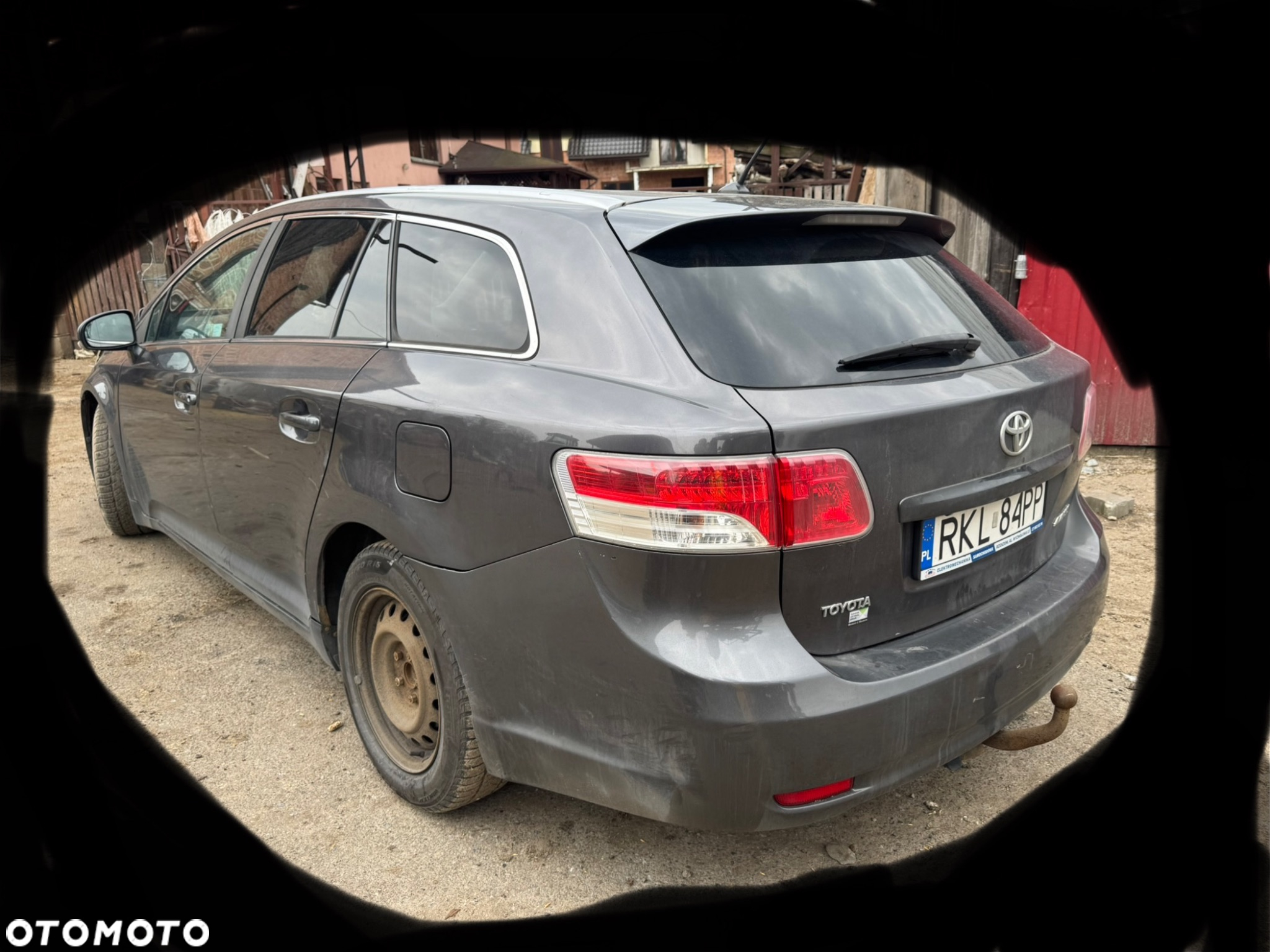 Toyota Avensis - 2
