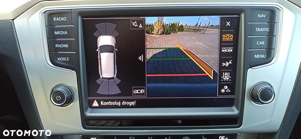 Volkswagen Passat - 24