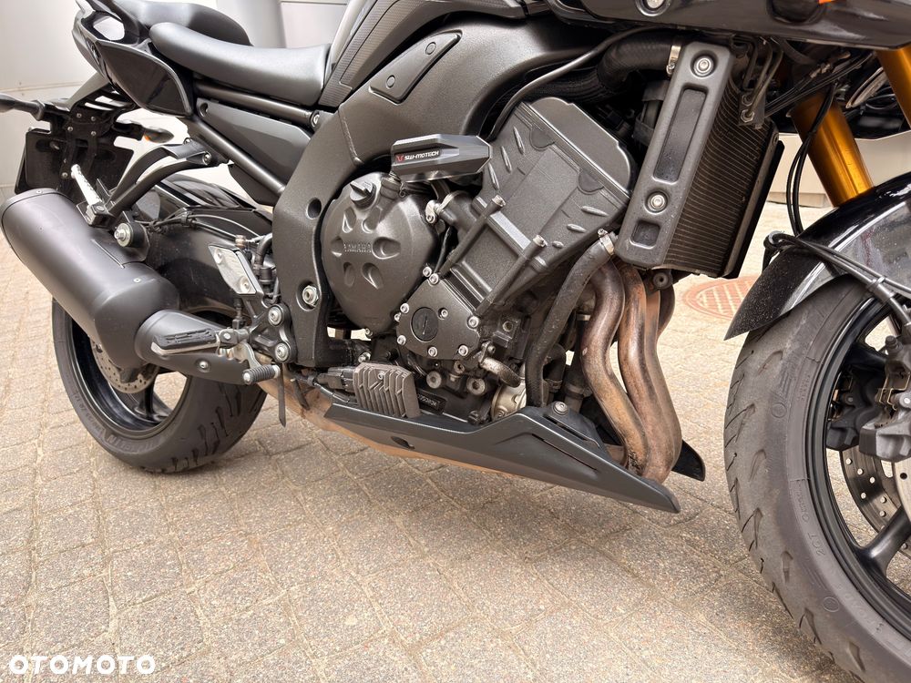 Yamaha FZ8 - 6