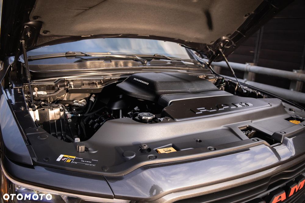 RAM 1500 Crew Cab Sport - 37