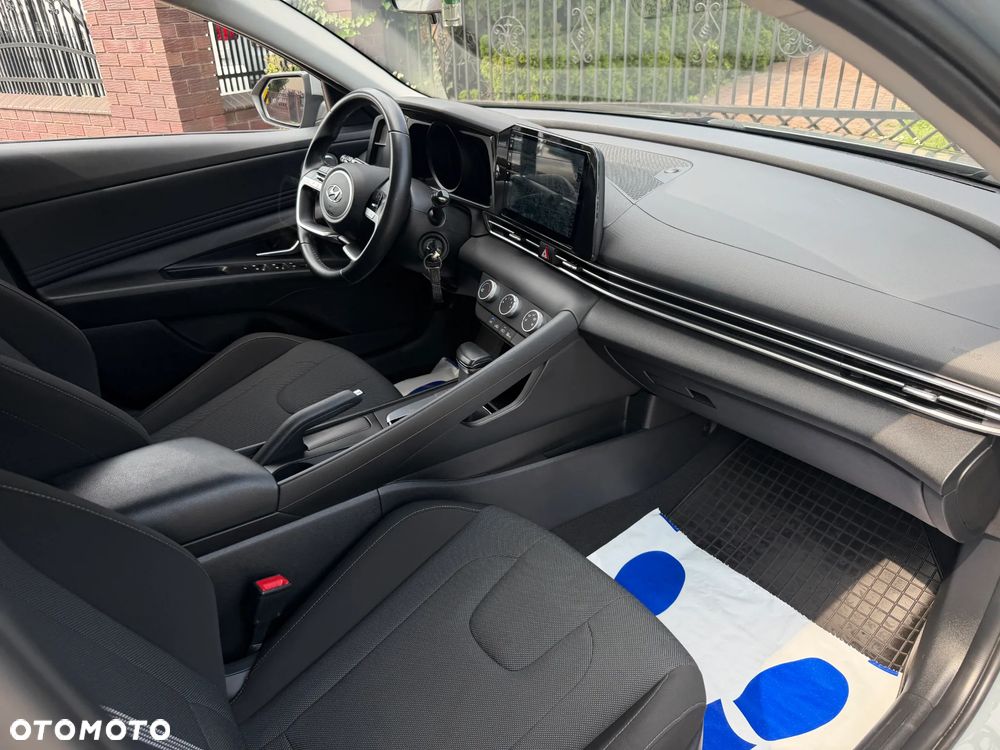 Hyundai Elantra 1.6 Modern CVT - 13