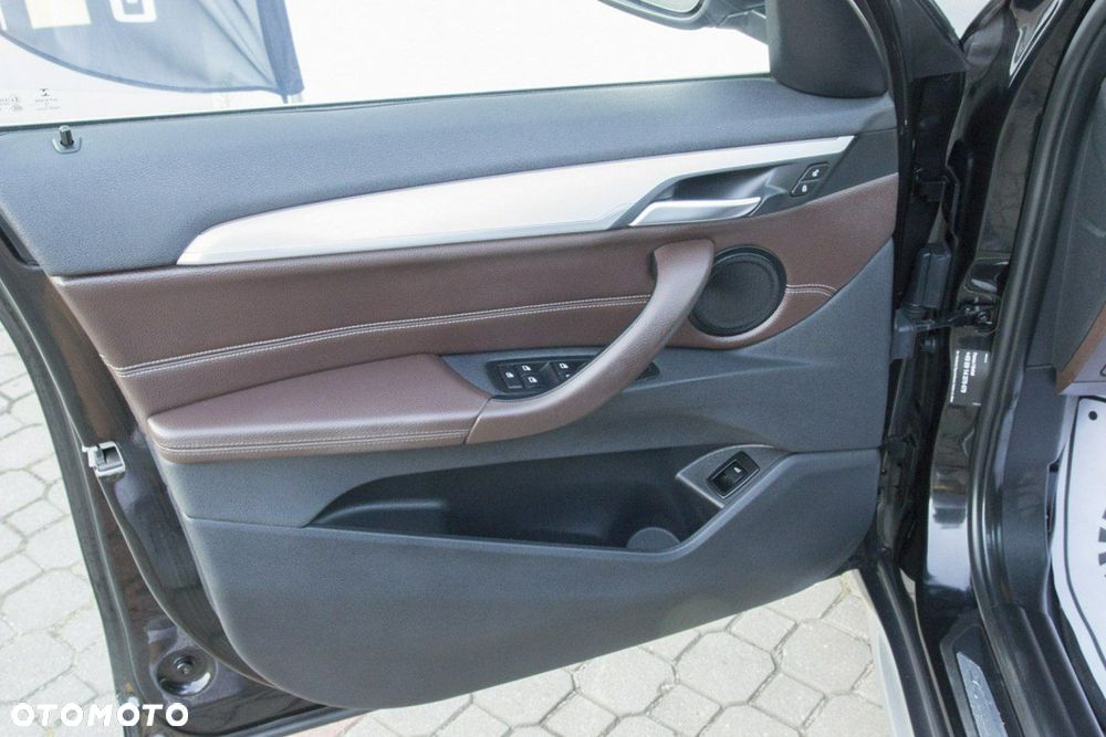 BMW X1 xDrive20d Sport Line - 23