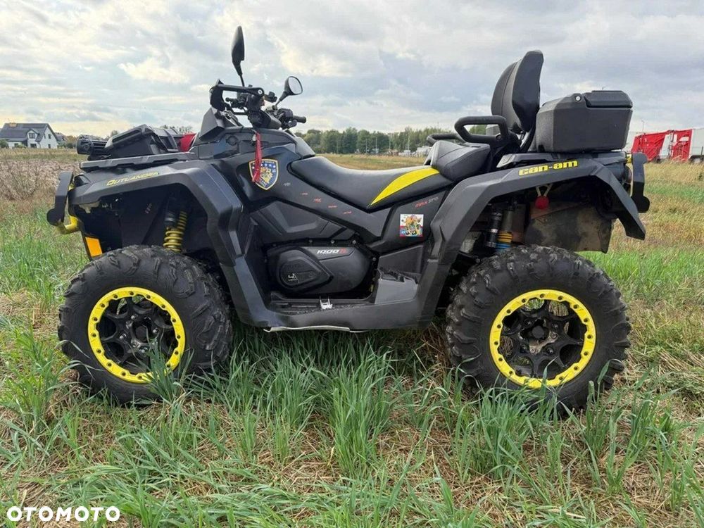 Can-Am Outlander Max - 2