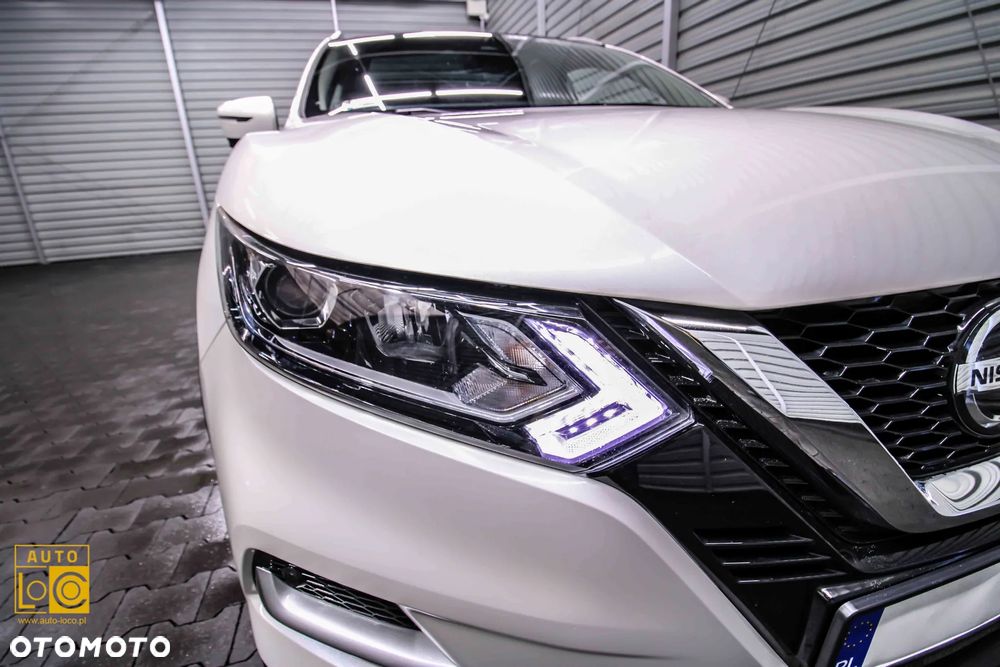 Nissan Qashqai 1.3 DIG-T N-Connecta DCT - 28
